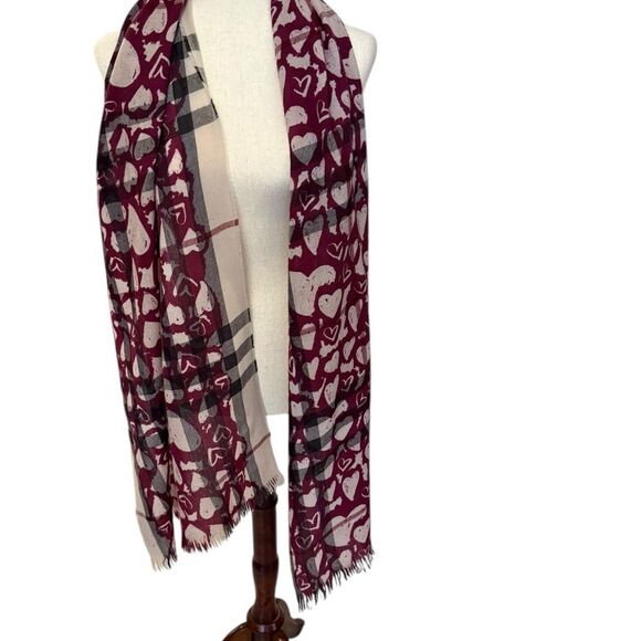 Authentic Burberry Scarf Painted Hearts on Plaid LN condition. - Picture 1 of 8